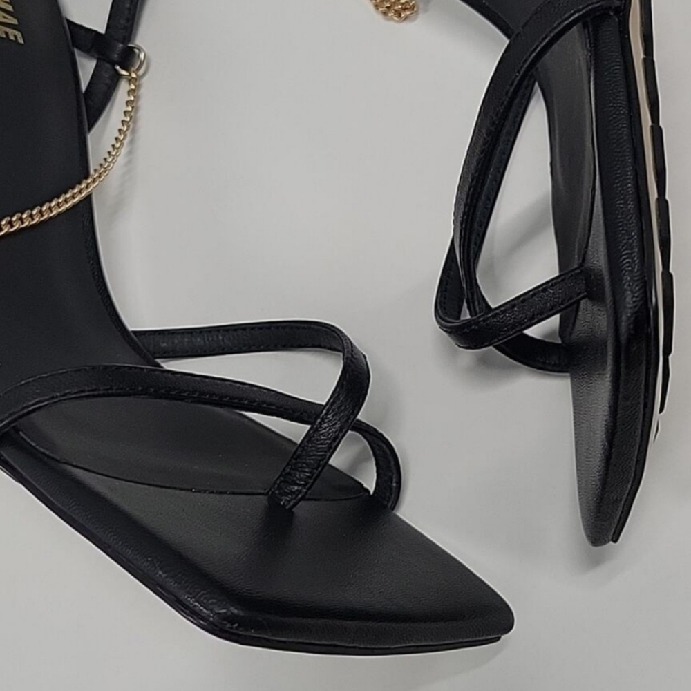Alias Mae Levi Heels - Picture 7 of 13